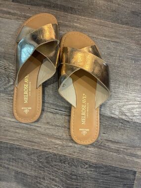 Melrose Ave. Rose Gold Crisscross Slide Sandals Never Worn Size 9